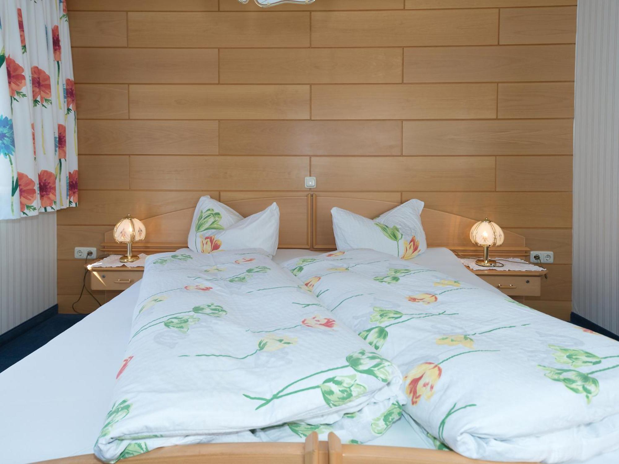 Haus Margrith Alpenblick Appartements Damuels Szoba fotó